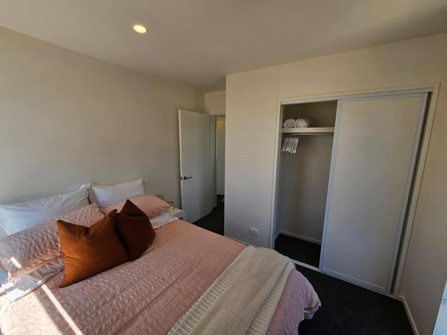 Cosy Central Home - Walk To Cbd & Free Escooters! Κράισττσερτς Εξωτερικό φωτογραφία