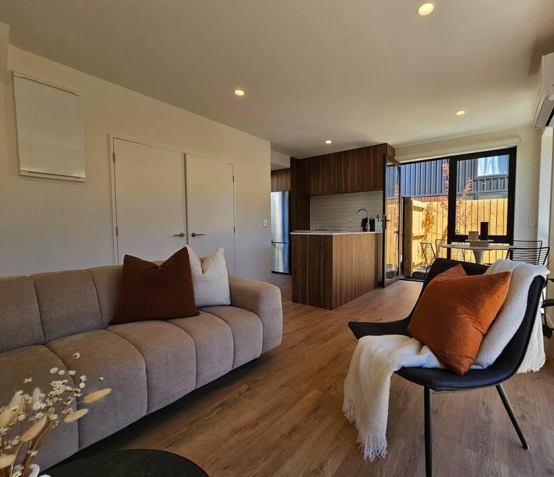 Cosy Central Home - Walk To Cbd & Free Escooters! Κράισττσερτς Εξωτερικό φωτογραφία