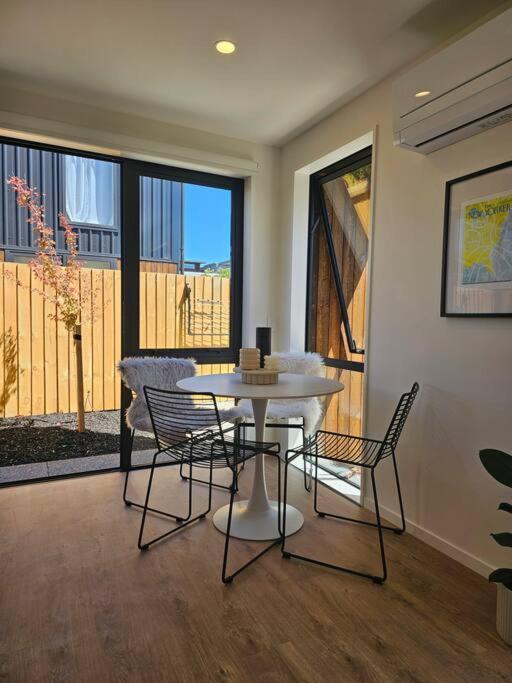 Cosy Central Home - Walk To Cbd & Free Escooters! Κράισττσερτς Εξωτερικό φωτογραφία