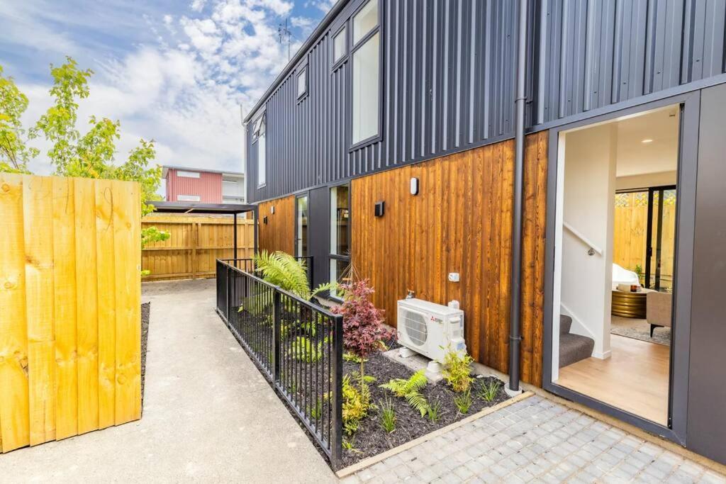 Cosy Central Home - Walk To Cbd & Free Escooters! Κράισττσερτς Εξωτερικό φωτογραφία